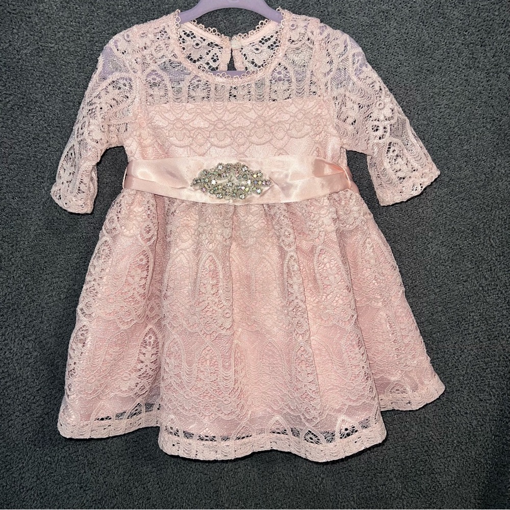 Girls lace dress